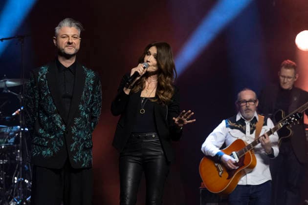 Pierre Lapointe and Carla Bruni on stage at the gala evening for the Alzheimers Research Foundation Paris 2026 at the Olympia on March 30, 2026 Borde Rindoff Bestimage Gala evening for the Alzheimers Research Foundation Paris 2026 at the Olympia on March 30, 2026 Paris France  Copyright: xRINDOFF-BORDEx xBESTIMAGExRINDOFF-BORDEx xBESTIMAGEx