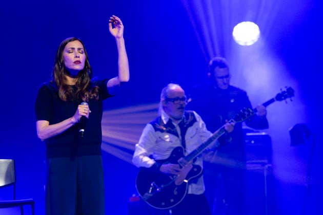 Olivia Ruiz on stage at the gala evening for the Alzheimers Research Foundation Paris 2026 at the Olympia on March 30, 2026 Borde Rindoff Bestimage Gala evening for the Alzheimers Research Foundation Paris 2026 at the Olympia on March 30, 2026 Paris France  Copyright: xRINDOFF-BORDEx xBESTIMAGExRINDOFF-BORDEx xBESTIMAGEx