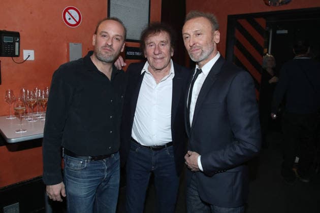 Alain Souchon between his sons Pierre and Ours backstage at the Alzheimer s Research Foundation Paris 2026 gala evening at the Olympia on March 30, 2026 Rindoff Borde Bestimage Backstage at the Alzheimer s Research Foundation Paris 2026 gala evening at the Olympia on March 30, 2026 Paris France  Copyright: xRINDOFF-BORDEx xBESTIMAGExRINDOFF-BORDEx xBESTIMAGEx