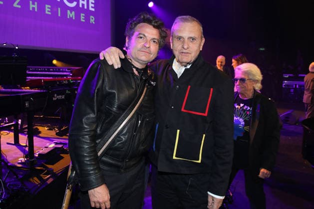 Exclusive Matthieu Chedid and Jean Charles de Castelbajac who designed the program backstage at the Alzheimer s Research Foundation Paris 2026 gala evening at the Olympia on March 30, 2026 Rindoff Borde Bestimage Exclusive No web en Suisse Belgique Backstage at the Alzheimer s Research Foundation Paris 2026 gala evening at the Olympia on March 30, 2026 Paris France  Copyright: xRINDOFF-BORDEx xBESTIMAGExRINDOFF-BORDEx xBESTIMAGEx