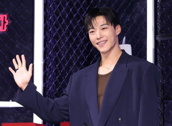 S. Korean actor Woo Doh-hwan S. Korean actor Woo Doh-hwan South Korean actor Woo Doh-hwan, who stars in the Bloodhounds Season 2, an original action series by Netflix, poses for a photo during a publicity event in Seoul on March 31, 2026. The seven-episode series will be released worldwide on April 3. (Yonhap) 2026-04-01 04:48:22 < 1980-2026 YONHAPNEWS AGENCY. .> ¼­¿ïÆ¯º°½Ã EDITORIAL USE ONLY  Copyright: xx PYH2026033121180034400 YonhapxNewsx yonphotos250927