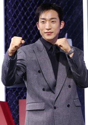 S. Korean actor Lee Sang-yi S. Korean actor Lee Sang-yi South Korean actor Lee Sang-yi, who stars in the Bloodhounds Season 2, an original action series by Netflix, poses for a photo during a publicity event in Seoul on March 31, 2026. The seven-episode series will be released worldwide on April 3. (Yonhap) 2026-04-01 04:48:41 < 1980-2026 YONHAPNEWS AGENCY. .> ¼­¿ïÆ¯º°½Ã EDITORIAL USE ONLY  Copyright: xx PYH2026033121210034400 YonhapxNewsx yonphotos250933