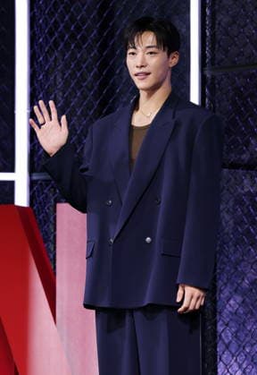 S. Korean actor Woo Doh-hwan S. Korean actor Woo Doh-hwan South Korean actor Woo Doh-hwan, who stars in the Bloodhounds Season 2, an original action series by Netflix, poses for a photo during a publicity event in Seoul on March 31, 2026. The seven-episode series will be released worldwide on April 3. (Yonhap) 2026-04-01 04:48:30 < 1980-2026 YONHAPNEWS AGENCY. .> ¼­¿ïÆ¯º°½Ã EDITORIAL USE ONLY  Copyright: xx PYH2026033121200034400 YonhapxNewsx yonphotos250934