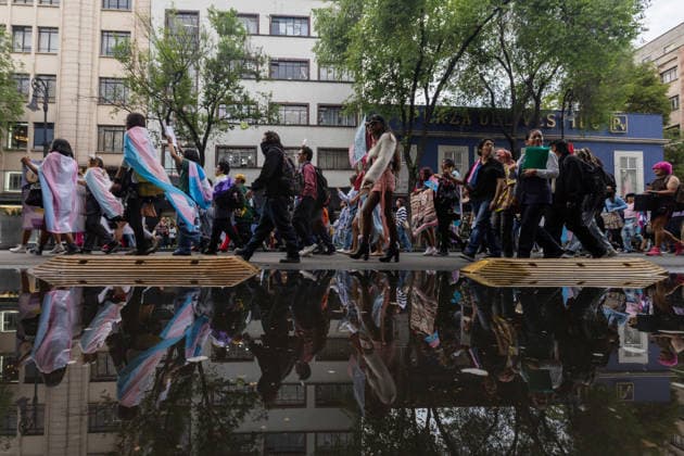 March 31, 2026, Mexico City, Mexico: Demonstration organized by the Libres y Combativas MX collective (Free and Combative Women MX) under the slogan: Trans and non-binary lives matter. The march moved from the Zocalo toward Plaza Tlaxcoaque and the Chabacano subway station, calling for the recognition of transfemicide, a comprehensive trans law, and access to rights including health, identity, education, work and housing. Mexico City Mexico - ZUMAl178 20260331_znp_l178_024 Copyright: xCristianxLeyvax