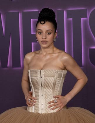 March 31, 2026, Los Angeles, California, USA: American actress CHASE INFINITI, 25, attends Hulu s The Testaments red carpet premiere. Los Angeles USA  - ZUMAb173 20260331_aap_b173_015 Copyright: xBillyxBennightx