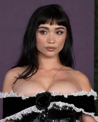 March 31, 2026, Los Angeles, California, USA: attends Hulu s The Testaments red carpet premiere. Los Angeles USA  - ZUMAb173 20260331_aap_b173_020 Copyright: xBillyxBennightx