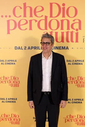 News - Photocall Che Dio perdona a tutti Pif (Pierfrancesco Diliberto) during Photocall Che Dio perdona a tutti , News in Rome, Italy, March 31 2026 Rome Cinema Barberini Italy Copyright: xMassimoxLanduccix xLiveMediax LPN_2371828