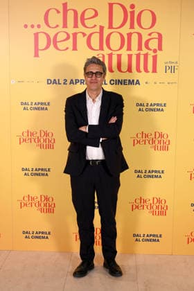 News - Photocall Che Dio perdona a tutti Pif (Pierfrancesco Diliberto) during Photocall Che Dio perdona a tutti , News in Rome, Italy, March 31 2026 Rome Cinema Barberini Italy Copyright: xMassimoxLanduccix xLiveMediax LPN_2371831