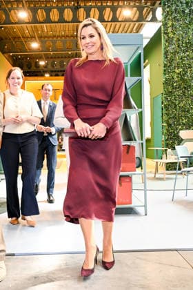 Queen Maxima visits association for circular initiatives. Hoogeveen. The Netherlands. 1 Apr 2026 Queen Maxima during a visit to Vepa, manufacturer of sustainable office furniture. Vepa is part of the Fair Furniture Group and helps organizations with their circular design. Furniture and individual parts are assessed in Vepa s Circular Center, saved, dismantled and renovated. Hoogeveen The Netherlands  Copyright: xDPPA EMx
