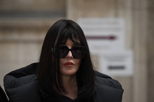 Isabelle Adjani at the Paris court of appeal in Paris FA French actress Isabelle Adjani arrives at the Paris court of appeal for a hearing in her appeal trial on charges of tax fraud and money laundering at the Palais de Justice in Paris on April 1, 2026. Photo by Firas Abdullah ABACAPRESS.COM Paris Ile-de-France France  Copyright: xAbdullahxFiras ABACAx
