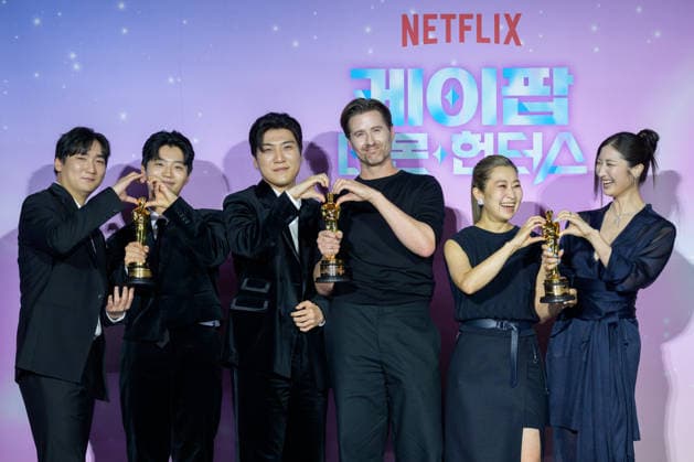 Netflix film KPop Demon Hunters press conference SEOUL, SOUTH KOREA, APR 01: IDO NHD, YUHAN, ZHUN, Chris Appelhans, Maggie Kang, EJAE during Netflix film KPop Demon Hunters press conference at the CGV in Seoul, South Korea, on April 01, 2026. Seoul the CGV South Korea 8266_286905 Copyright: xStevexChoxKyewoong PentaxPressx