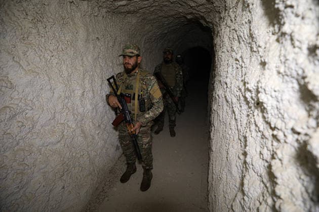 Syrian army discovers smuggling tunnels along Lebanon border in Homs HOMS, SYRIA - APRIL 1: Syrian army forces uncover and document a network of tunnels that have been used in the past for smuggling weapons, ammunition and narcotics into Lebanon, at the village of Hosh al-Sayyid Ali located along the Syria-Lebanon border in the countryside of Homs, Syria on April, 1, 2026. Izz Aldien Alqasem Anadolu Homs Syria. Editorial use only. Please get in touch for any other usage.  Copyright: x2026xAnadoluxIzzxAldienxAlqasemx