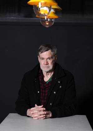 American director and screenwriter Gus Van Sant during a photo shoot at La Caserne Chanzy Hotel Spa, Autograph Collection during the 6th edition of the Reims Polar International Crime Film Festival in Reims, France, on April 1, 2026 Denis Guignebourg Bestimage American director and screenwriter Gus Van Sant during a photo shoot at La Caserne Chanzy Hotel Spa, Autograph Collection during the 6th edition of the Reims Polar International Crime Film Festival in Reims, France, on April 1, 2026 Reims France  Copyright: xDenisxGuignebourgx xBestimagexDenisxGuignebourgx xBestimagex