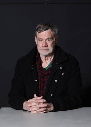 American director and screenwriter Gus Van Sant during a photo shoot at La Caserne Chanzy Hotel Spa, Autograph Collection during the 6th edition of the Reims Polar International Crime Film Festival in Reims, France, on April 1, 2026 Denis Guignebourg Bestimage American director and screenwriter Gus Van Sant during a photo shoot at La Caserne Chanzy Hotel Spa, Autograph Collection during the 6th edition of the Reims Polar International Crime Film Festival in Reims, France, on April 1, 2026 Reims France  Copyright: xDenisxGuignebourgx xBestimagexDenisxGuignebourgx xBestimagex