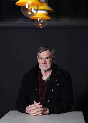 American director and screenwriter Gus Van Sant during a photo shoot at La Caserne Chanzy Hotel Spa, Autograph Collection during the 6th edition of the Reims Polar International Crime Film Festival in Reims, France, on April 1, 2026 Denis Guignebourg Bestimage American director and screenwriter Gus Van Sant during a photo shoot at La Caserne Chanzy Hotel Spa, Autograph Collection during the 6th edition of the Reims Polar International Crime Film Festival in Reims, France, on April 1, 2026 Reims France  Copyright: xDenisxGuignebourgx xBestimagexDenisxGuignebourgx xBestimagex