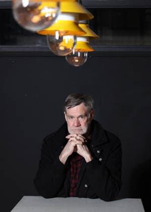 American director and screenwriter Gus Van Sant during a photo shoot at La Caserne Chanzy Hotel Spa, Autograph Collection during the 6th edition of the Reims Polar International Crime Film Festival in Reims, France, on April 1, 2026 Denis Guignebourg Bestimage American director and screenwriter Gus Van Sant during a photo shoot at La Caserne Chanzy Hotel Spa, Autograph Collection during the 6th edition of the Reims Polar International Crime Film Festival in Reims, France, on April 1, 2026 Reims France  Copyright: xDenisxGuignebourgx xBestimagexDenisxGuignebourgx xBestimagex
