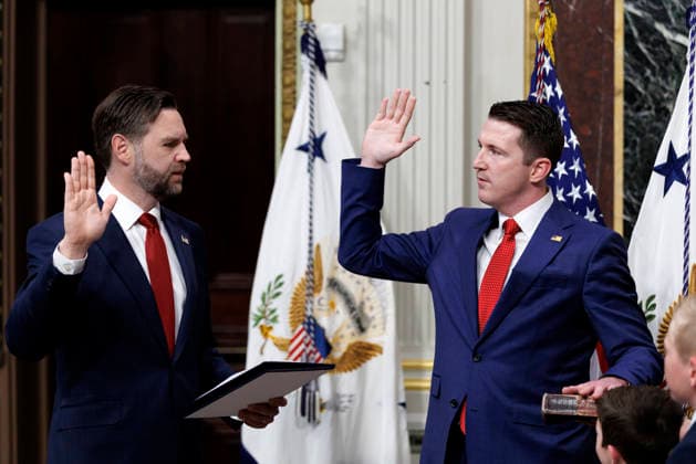 April 1, 2026, Washington, District Of Columbia, USA: United States Vice President JD Vance swears in Colin McDonald as Assistant Attorney General for National Fraud Enforcement in the Eisenhower Executive Office Building in Washington, DC, USA, 01 April 2026 Washington USA - ZUMAs152 20260401_faa_s152_095 Copyright: xWillxOliverx-xPoolxviaxCNPx