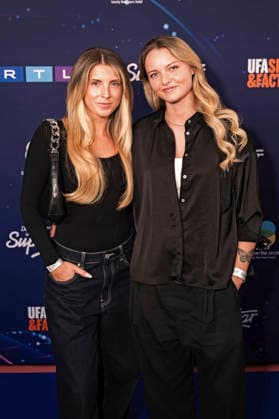 Kimberly Simmler und Maja Hochhalter bei der Preview der 22. Staffel der Castingshow DSDS 2026 im 25 hours Hotel. Köln, 01.04.2026