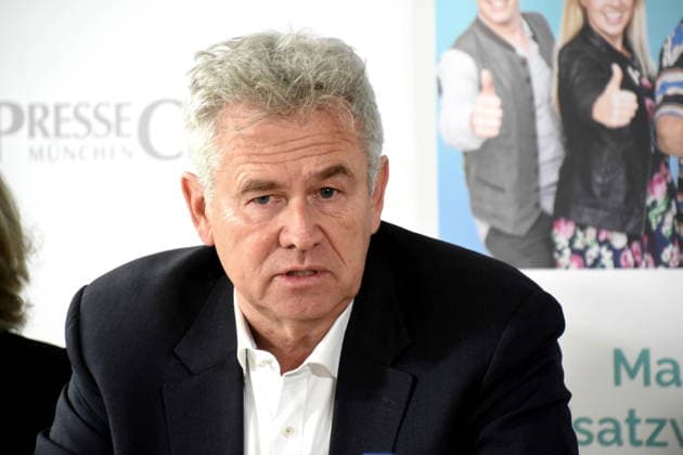 Prof. Dr. Stephan J. Lang, Vorstand Initiative Werterhalt und Weitergabe Muenchen 02.04.2026 Presseclub Muenchen der Bayerische Jugendpreis 2026 steht dieses Jahr Das Hauptthema des 6. IWW Schreibwettbewerbes 2026 lautet: Gesunde Kinder auf einer gesunden Erde - wie koennen wir die Zukunft gewinnen Foto Muenchen