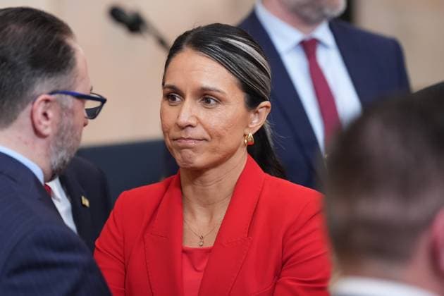 April 1, 2026, Washington, District Of Columbia, USA: Tulsi Gabbard, Director of National Intelligence (DNI) stands after United States President Donald J Trump spoke about the Iran war from the Cross Hall of the White House in Washington, DC, USA, on Wednesday, April 1, 2026 Washington USA - ZUMAs152 20260401_faa_s152_112 Copyright: xAlexxBrandonx-xPoolxviaxCNPx