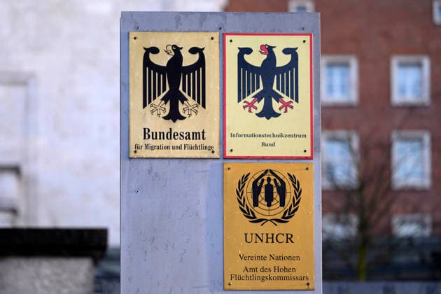 Das Bundesamt für Migration und Flüchtlinge (BAMF) ist verantwortlich für die Durchführung von Asylverfahren und den Flüchtlingsschutz. (Themenbild, Symbolbild) Nürnberg, 30.03.2026 Bayern Deutschland *** The Federal Office for Migration and Refugees (BAMF) is responsible for carrying out asylum procedures and protecting refugees Themed image, symbolic image Nuremberg, 30 03 2026 Bavaria Germany Copyright: xDwixAnoraganingrumx