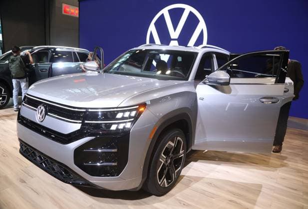 April 1, 2026, New York, New York, USA: A VOLKSWAGEN ATLAS seen on display at the New York International Auto Show 2026 held at Jacob Javits Center. New York USA  - ZUMAk03_ 20260401_zaf_k03_028 Copyright: xNancyxKaszermanx