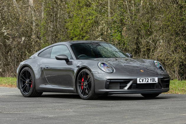 Porsche and Fiat 500 from late singer Chris Rea s personal collection go to auction for over £100,000 Story from Jam Press (Chris Rea Cars) Pictured: Chris Rea s 2022 Porsche 911 Carrera GTS. Porsche and Fiat 500 from late singer Chris Rea s personal collection go to auction for over £100,000 Two cars from the personal collection of late singer Chris Rea are going under the hammer for more than £100,000. The low-mileage 2022 Porsche 911 Carrera GTS and a distinctive 1972 Fiat 500 converted to electric power were both driven by the star. The Porsche is described as a rare opportunity for collectors due to its minimal mileage and celebrity provenance. Rea who died last December acquired it in June 2023. It has remained within his perso  Copyright: xJamxPress IconicxAuctioneers