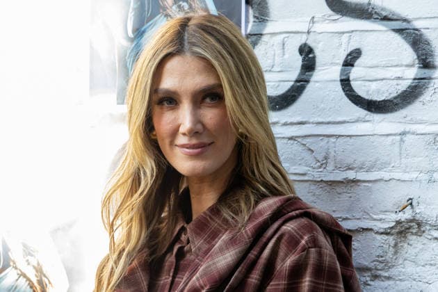 Delta Goodrem Delivers Surprise Performance in Camden Delta Goodrem at a surprise performance ahead of Eurovision 2026 in Camden Featuring: Delta Goodrem Where: London, United Kingdom When: 02 Apr 2026 Credit: Phil Lewis WENN London United Kingdom Copyright: xPhilxLewis WENNx wenn41218452 PLAAx wenn41218452