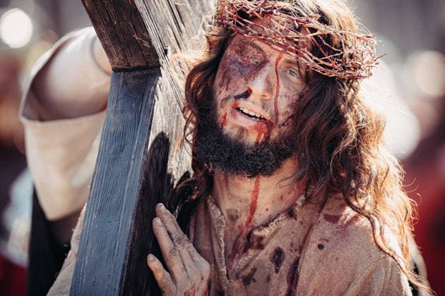 News Bilder des Tages Mystery of the Passion Kalwaria Zebrzydowska, April 3, 2026. The Mystery of the Passion of the Lord at the Marian Sanctuary, a re-enactment of the Good Friday Stations of the Cross, with the participation of over 100,000 faithful, walked along the paths of Calvary to Mount Golgotha. 1088389394  1088389272