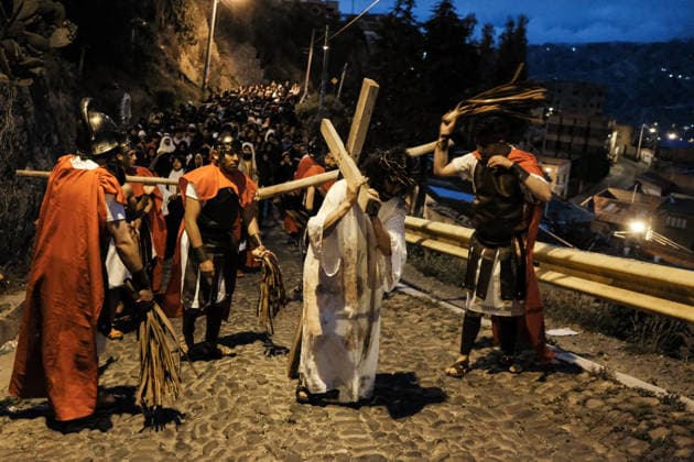 News Bilder des Tages Stations of the Cross in Bolivia LA PAZ, BOLIVIA-APRIL 03: Believers make a performance of the Way of the Cross on Good Friday in La Paz, Bolivia on April 03th, 2026. Jorge Mateo Romay Salinas Anadolu La Paz Bolivia. Editorial use only. Please get in touch for any other usage.  Copyright: x2026xAnadoluxJorgexMateoxRomayxSalinasx