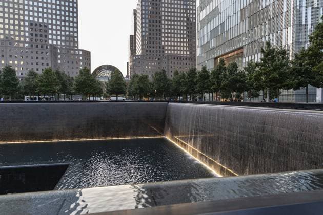 Nordpool des National September 11 Memorial and Museum in Lower Manhattan, New York City, Vereinigte Staaten North pool of The National September 11 Memorial and Museum in Lower Manhattan New York City United States Copyright: imageBROKER EdixChen ibxiqx17098643.jpg