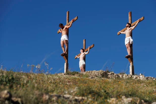 News Bilder des Tages 25th anniversary of the Living Holy Week of Cuevas del Campo Granada Representation of the Passion, Death and Resurrection of Jesus in the town of the Granada highlands, Cuevas del Campo On April 3, 2026 in Cuevas del Campo, Granada Andalusia, Spain As every spring the Granada town of Cuevas del Campo celebrates its Living Holy Week, where the municipality is transformed into the Jerusalem of Emperor Tiberius to stage the Passion, Death and Resurrection of Jesus,  Copyright: xÃ?lexxCamarax 7414257