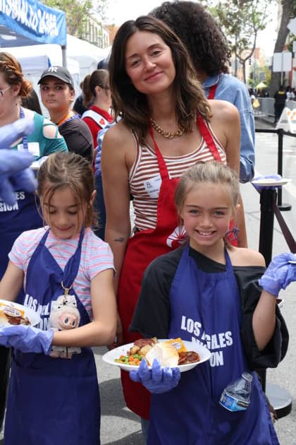 LA Mission Easter Meal Service Los Angeles CA Apr 3: Caroline D Amore at the LA Mission Easter Meal Service for the homeless on April 3, 2026 Credit: AdMedia EDITORIAL USE ONLY  Copyright: xx AdMediax admphotostwo979853