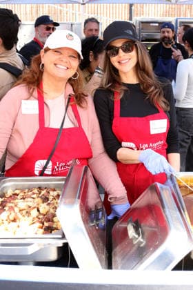 LA Mission Easter meal service for the homeless on Skidrow Featuring: Donna D Errico Where: Los Angeles, Calfornia, United States When: 03 Apr 2026 Credit: H2Y INSTARimages EDITORIAL USE ONLY. NOT FOR USE BY NEWSPAPERS BASED IN THE UK. Copyright: xx instar55597000