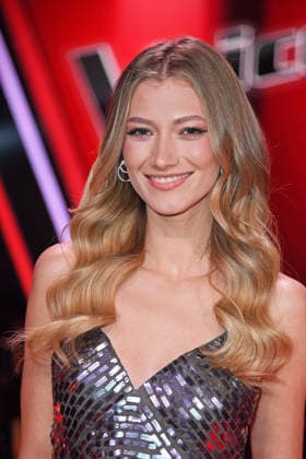Leony (Leonie Burger) - THE VOICE KIDS FINALE 2026 im Studio Berlin Adlershof in Berlin am 03.04.2026