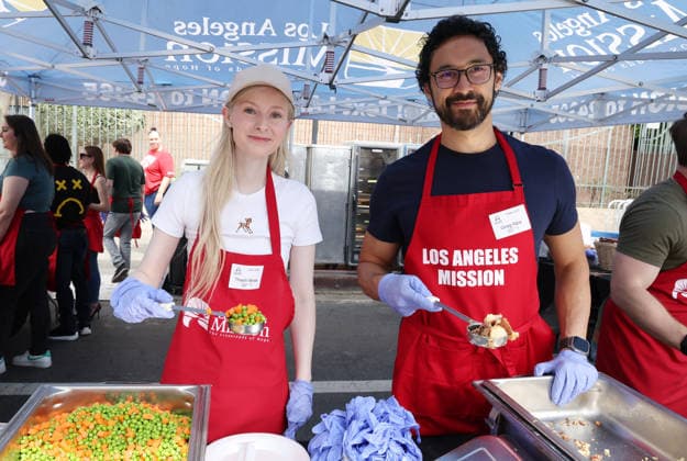 Los Angeles Mission & Hope The Mission Host Special Easter outreach on Skid Row Featuring: Thash Mose, Greg Alba Where: Los Angeles, California, United States When: 03 Apr 2026 Credit: Faye s Vision Cover Images EDITORIAL USE ONLY. NOT FOR USE BY NEWSPAPERS BASED IN THE UK. Copyright: xx coverimg55597286