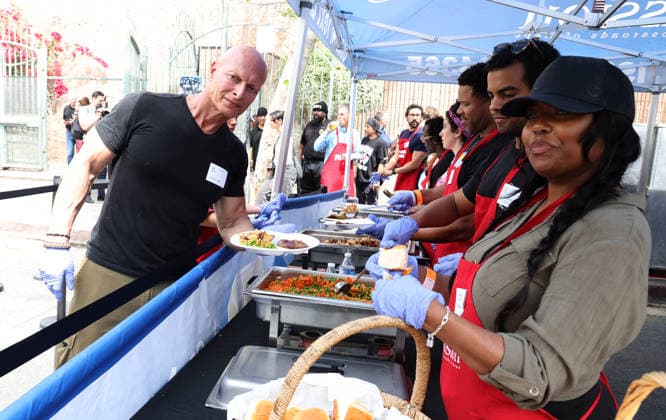 Los Angeles Mission & Hope The Mission Host Special Easter outreach on Skid Row Featuring: Joseph Gatt, Shar Jackson Where: Los Angeles, California, United States When: 03 Apr 2026 Credit: Faye s Vision Cover Images EDITORIAL USE ONLY. NOT FOR USE BY NEWSPAPERS BASED IN THE UK. Copyright: xx coverimg55597263