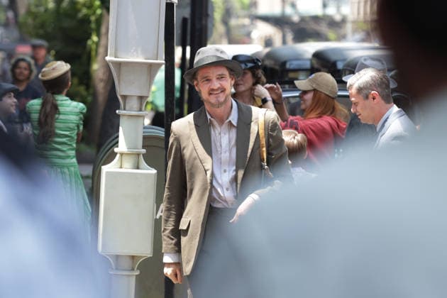 April 3, 2026, Mexico City, Ciudad de Mexico, Mexico: American Actor PEDRO PASCAL on the filming set for the movie De Noche by director Todd Haynes at Mexico City center. Mexico City Mexico  - ZUMAe321 20260403_zea_e321_005 Copyright: xIsmaelxRosasx