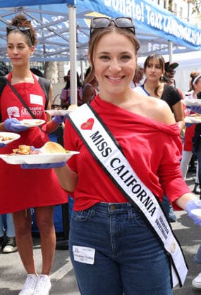 Los Angeles CA April 03: Annalise Ousley at Los Angeles Mission & Hope The Mission Host Special Easter Outreach On Skid Row at the Los Angeles Mission On Skid Rowe in Los Angeles on March 3, 2026- Credit: AdMedia April 03, 2026.Copyright AdMedia Los Angeles USA - ZUMAa123 20260403_zaa_a123_155 Copyright: xADx