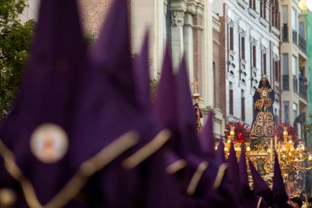 April 3, 2026, Madrid, Spain: Members of the Brotherhood of Jesus of Nazareth of Medinaceli carry the image on their shoulders as it leaves the church during the procession with the image of Jesus of Medinaceli through the streets of Madrid on Good Friday. Madrid Spain  - ZUMAs197 20260403_aaa_s197_244 Copyright: xLuisxSotox