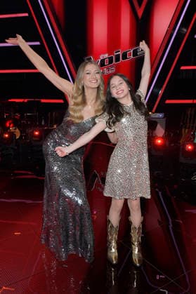 Leony und Angelina vom Team Leony beim Photocall mit den Finalisten und Coaches der 14. Staffel der TV-Show The Voice Kids im Studio H Berlin-Adlershof. Berlin, 03.04.2026