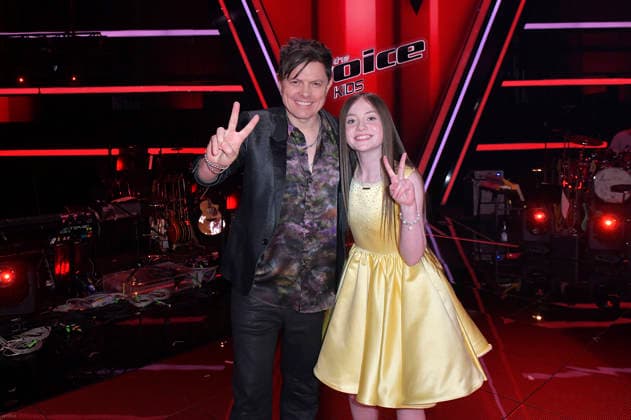 Michael Patrick Kelly und Katelyn vom Team Michael Patrick beim Photocall mit den Finalisten und Coaches der 14. Staffel der TV-Show The Voice Kids im Studio H Berlin-Adlershof. Berlin, 03.04.2026