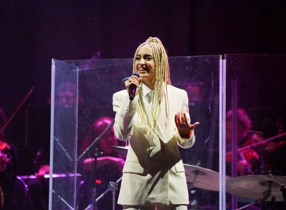 Monroe Monroe Vata Rigby Concert Josh Groban Gems World Tour 2026 at the Grand Rex in Paris, France, on April 3, 2026 Anne Sophie Guebey Bestimage Concert Josh Groban Gems World Tour 2026 at the Grand Rex in Paris, France, on April 3, 2026 Paris France  Copyright: xAnne-SophiexGuebeyx xBestimagexAnne-SophiexGuebeyx xBestimagex