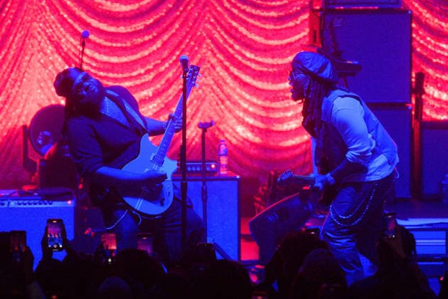 Leon Thomas Performs at Eventim Apollo, London, UK American rapper Ty Dolla $ign (born Tyrone William Griffin Jr) guests with Leon Thomas (born Leon George Thomas III) at The Eventim Apollo, London, England, UK on Friday 3 April 2026 as part of his Mutts Don t Heel Tour 2026., Credit:Justin Ng Avalon UK, England, London, Eventim Apollo  Copyright: xJustinxNgx xAvalonx 1088495708