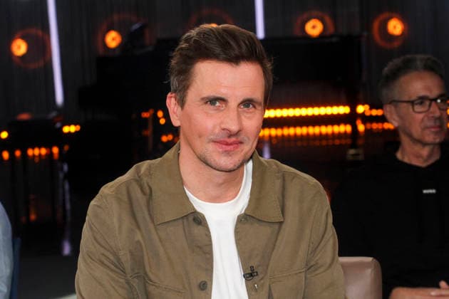 ABB TALKSHOW- Julian Sengelmann deutscher Schauspieler, Musiker und Theologe zu Gast in der NDR Talkshow , aus dem NDR 3 Studio am Freitag 03.04.2026 in Hamburg Hamburg Deutschland