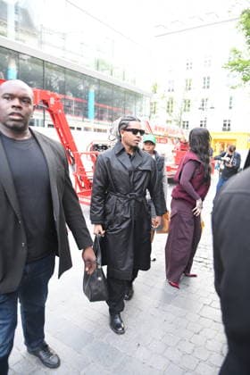 Rihanna et A$AP Rocky Arriving at Siena Restaurant - Paris Rihanna et A$AP Rocky are arriving at Siena Restaurant in Paris, France, on April 4, 2026. Photo by Florian Poitout ABACAPRESS.COM Paris France  Copyright: xPoitoutxFlorian ABACAx