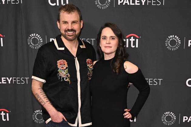 Gordon Smith und Jenn Carroll beim Screening der Apple TV+ Serie Pluribus auf dem 43. PaleyFest LA 2026 im Dolby Theatre. Los Angeles, 04.04.2026