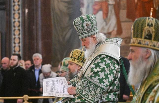 News Bilder des Tages Russia Religion Patriarch Palm Sunday 9137812 05.04.2026 Patriarch Kirill of Moscow and All-Russia conducts a service on the Orthodox feast of Palm Sunday, also known as Willow Sunday or the Jesus triumphal entry to Jerusalem, at the Cathedral of Christ the Saviour in Moscow, Russia. Kirill Kallinikov Sputnik Moscow Russia  Copyright: xKirillxKallinikovx