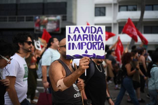 March for the Sea protest held in Veracruz against oil spills VERACRUZ, MEXICO - APRIL 5: Protesters march along the waterfront of the Port of Veracruz during the March for the Sea demonstration against hydrocarbon spills in Veracruz, Mexico, on April 5, 2026. Rolando Ramos Anadolu Veracruz Mexico. Editorial use only. Please get in touch for any other usage.  Copyright: x2026xAnadoluxRolandoxRamosx