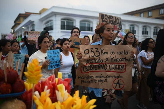 March for the Sea protest held in Veracruz against oil spills VERACRUZ, MEXICO - APRIL 5: Protesters march along the waterfront of the Port of Veracruz during the March for the Sea demonstration against hydrocarbon spills in Veracruz, Mexico, on April 5, 2026. Rolando Ramos Anadolu Veracruz Mexico. Editorial use only. Please get in touch for any other usage.  Copyright: x2026xAnadoluxRolandoxRamosx